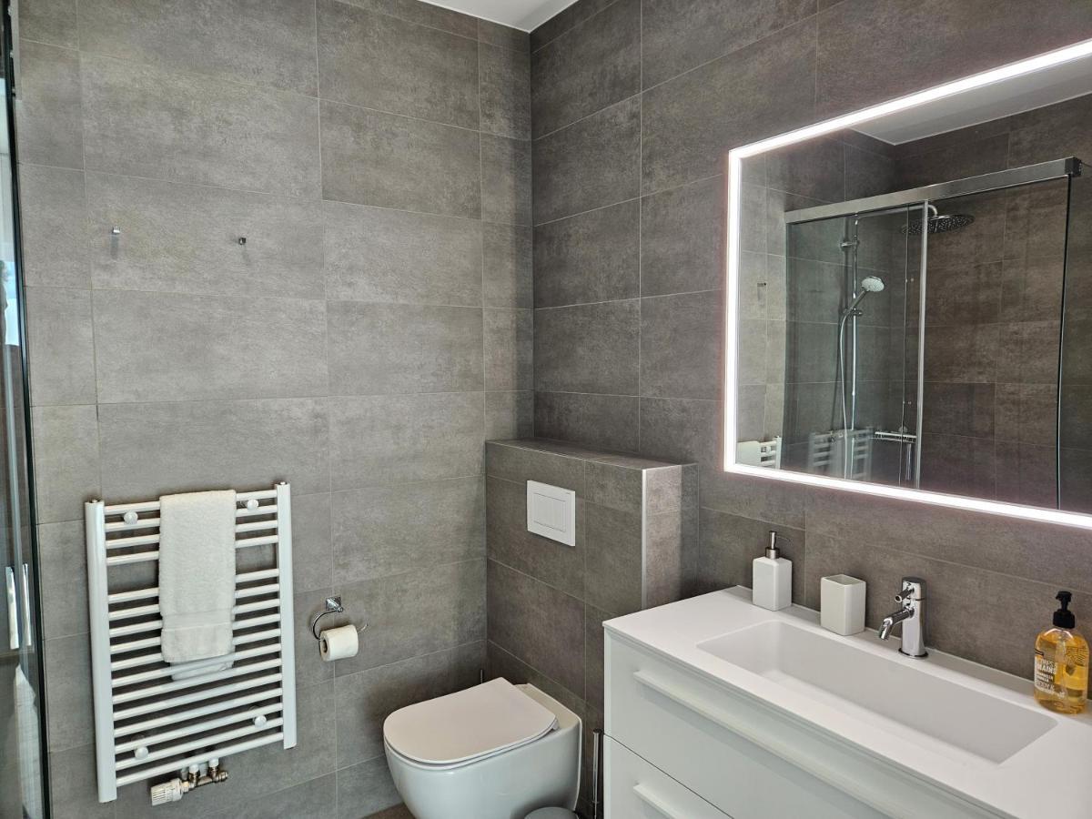 New Spacious Two Bedroom Center With Parking, Near Public Transport Lucembursko Exteriér fotografie